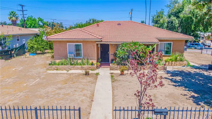 421 E 5th Street, Corona, California 92879