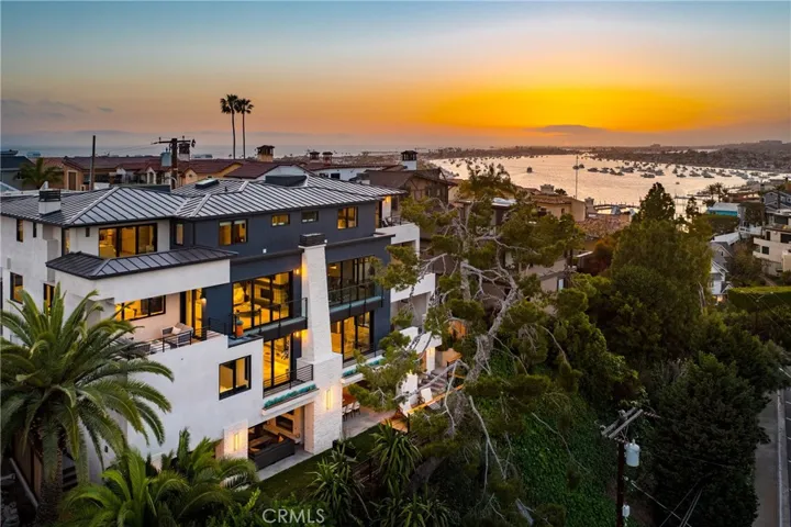 356 Dahlia Place, Corona del Mar, California 92625