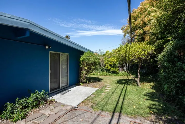 2416 Laura Lane, Mountain View, California 94043