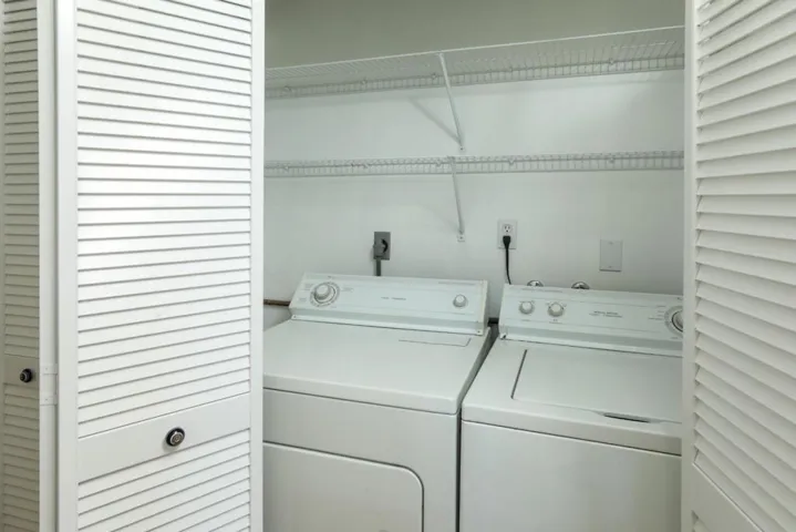 2416 Laura Lane, Mountain View, California 94043