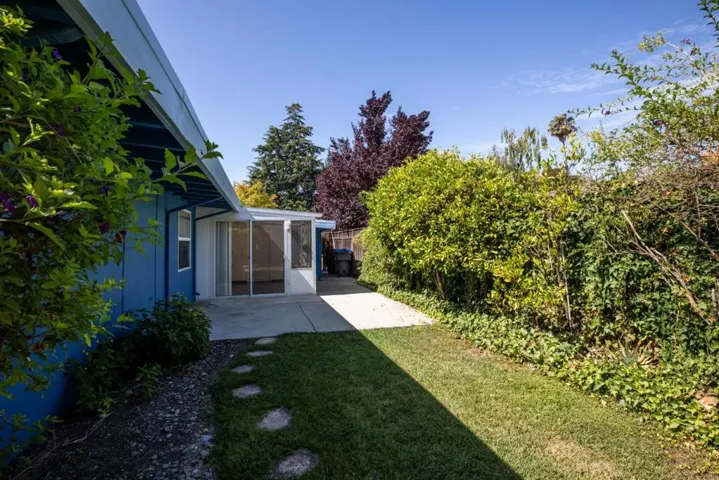 2416 Laura Lane, Mountain View, California 94043
