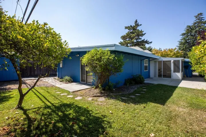 2416 Laura Lane, Mountain View, California 94043