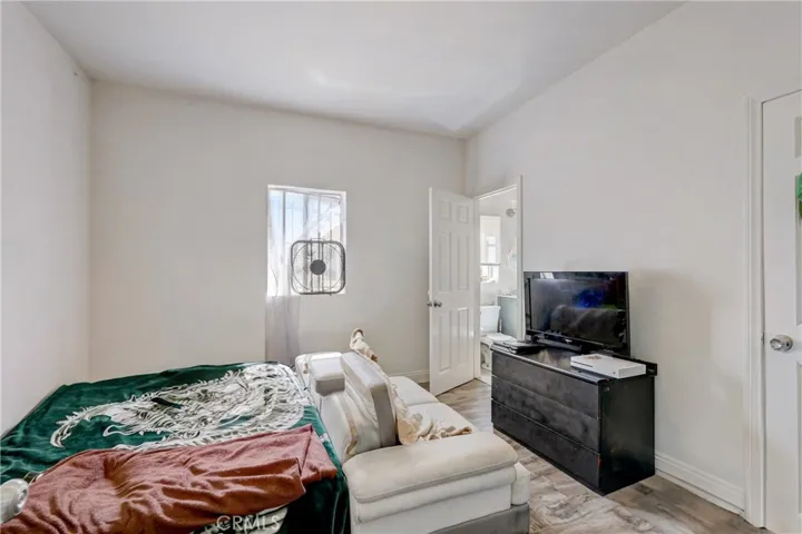 1569 E 46th Street, Los Angeles, California 90011