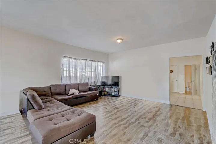 1569 E 46th Street, Los Angeles, California 90011