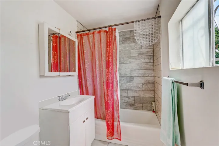 1569 E 46th Street, Los Angeles, California 90011
