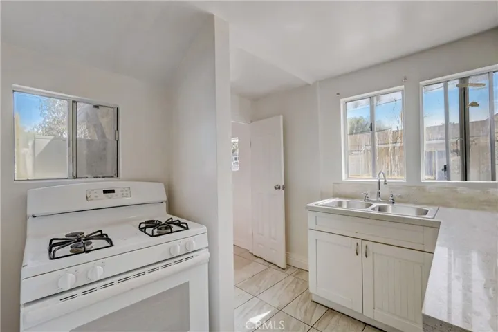 1569 E 46th Street, Los Angeles, California 90011