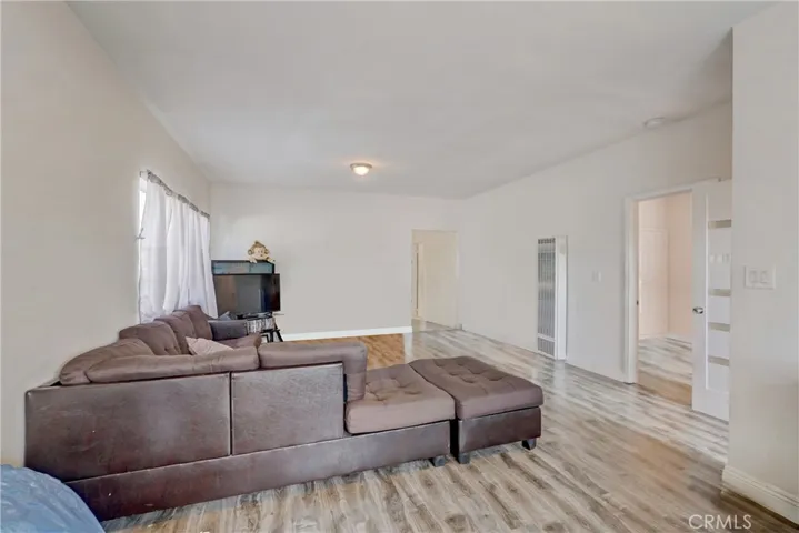 1569 E 46th Street, Los Angeles, California 90011