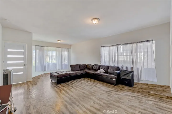 1569 E 46th Street, Los Angeles, California 90011