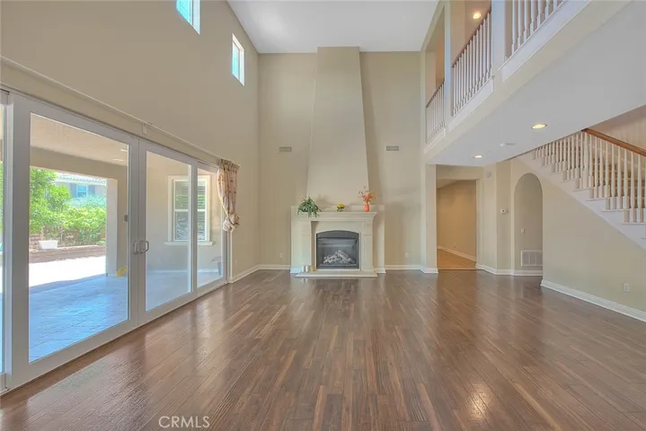 1049 Newhall, Brea, California 92821