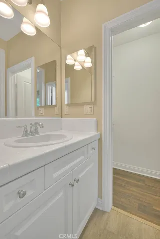 1049 Newhall, Brea, California 92821