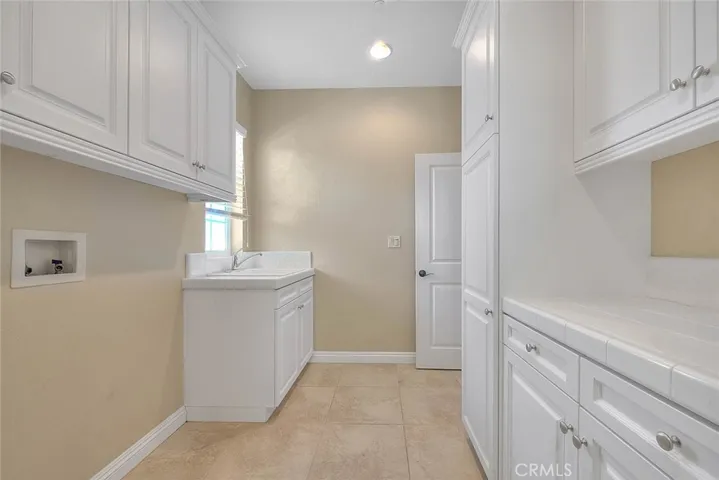 1049 Newhall, Brea, California 92821