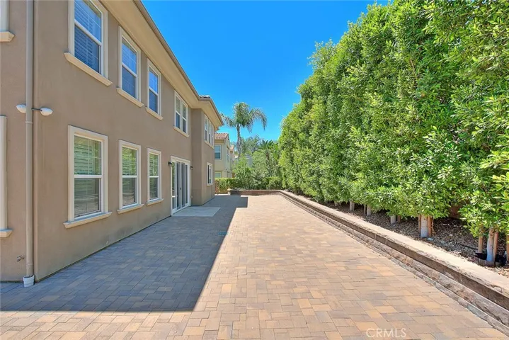 1049 Newhall, Brea, California 92821