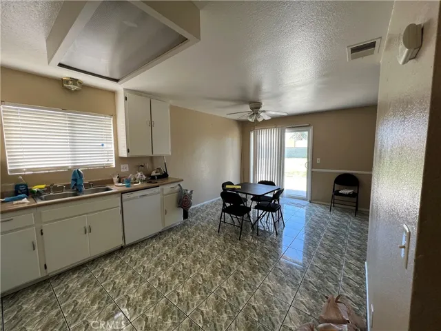 8994 Lime Court, Fontana, California 92335