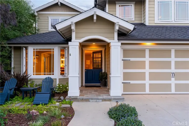 Open the Dutch door and allow day long ocean breezes pass through the house!