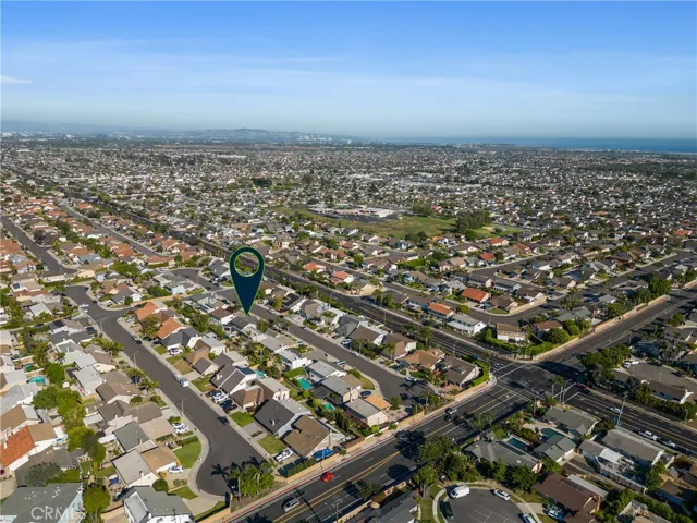 Close proximity to Langenbeck park and Newland Elementary School!