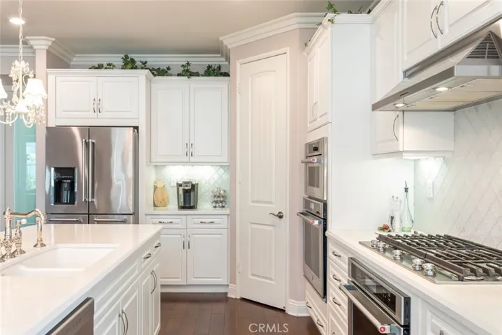 1672 Paseo Diamante, Hemet, California 92545