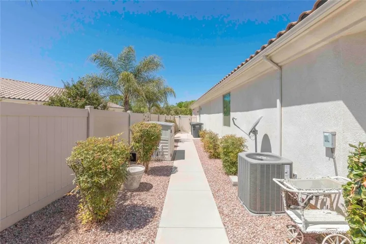 1672 Paseo Diamante, Hemet, California 92545