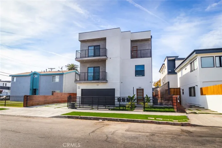 2155 S West View Street, Los Angeles, California 90016