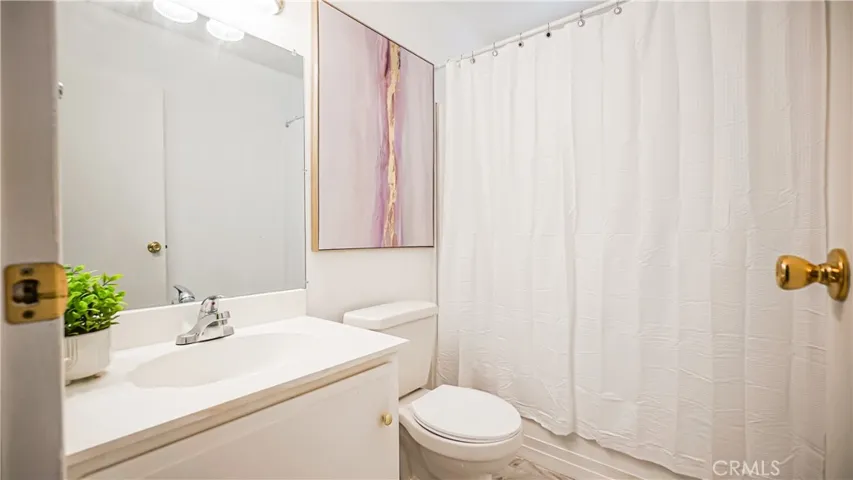 25138 Avenida Valencia, Homeland, California 92548