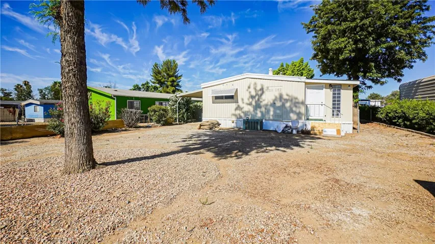 25138 Avenida Valencia, Homeland, California 92548