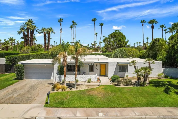 544 N Tercero Circle, Palm Springs, California 92262