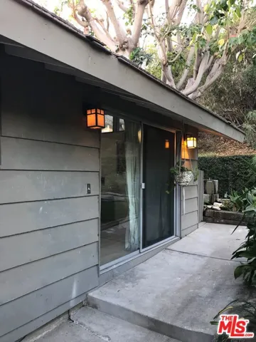 1079 Glenhaven Drive Unit 1, Pacific Palisades, California 90272