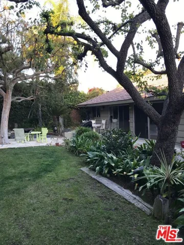 1079 Glenhaven Drive Unit 1, Pacific Palisades, California 90272