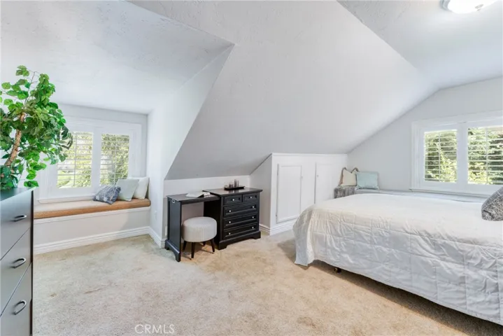 25013 Highspring Avenue, Newhall, California 91321