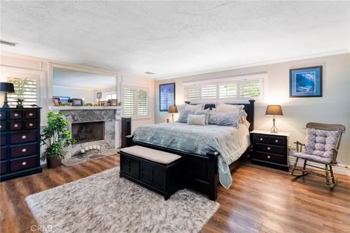 25013 Highspring Avenue, Newhall, California 91321