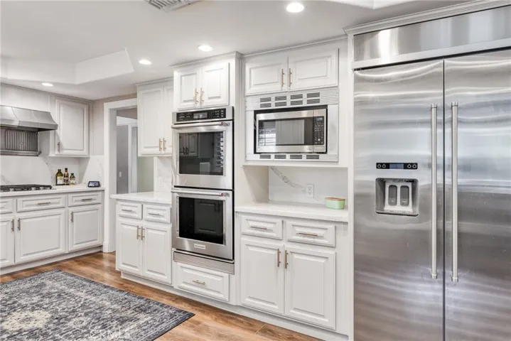 25013 Highspring Avenue, Newhall, California 91321