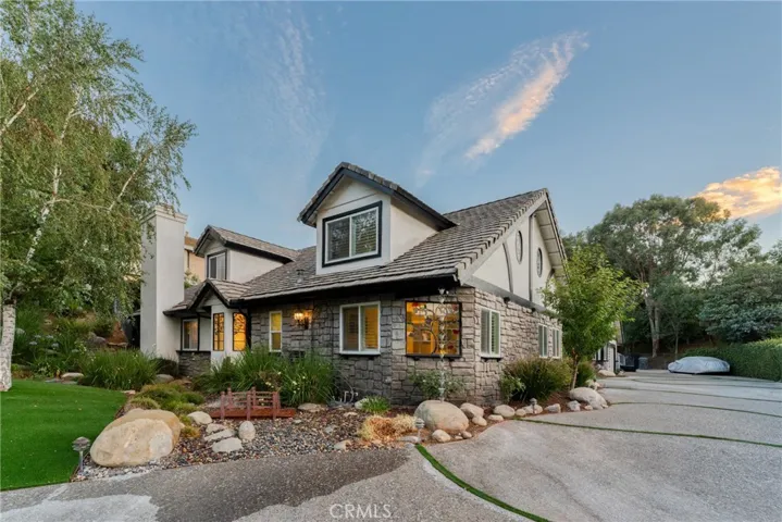 25013 Highspring Avenue, Newhall, California 91321
