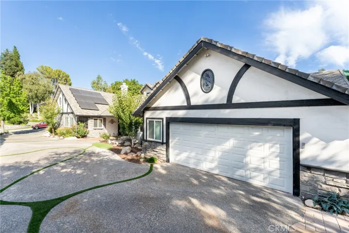 25013 Highspring Avenue, Newhall, California 91321