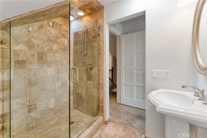 25013 Highspring Avenue, Newhall, California 91321