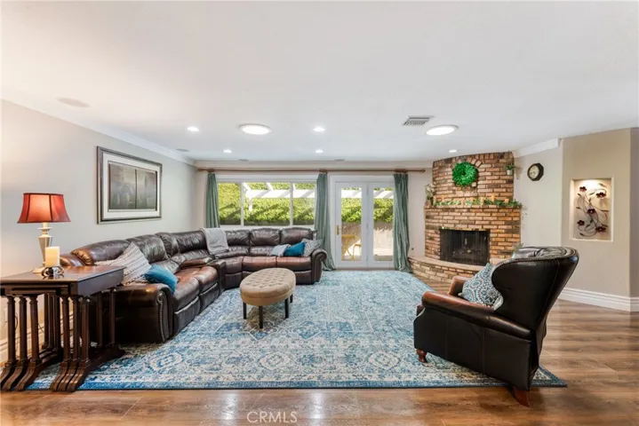 25013 Highspring Avenue, Newhall, California 91321