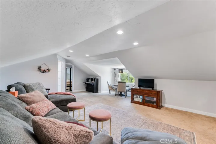25013 Highspring Avenue, Newhall, California 91321