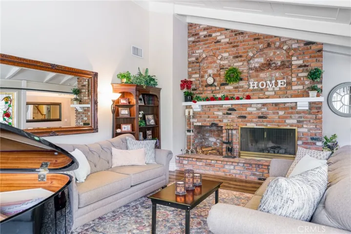 25013 Highspring Avenue, Newhall, California 91321