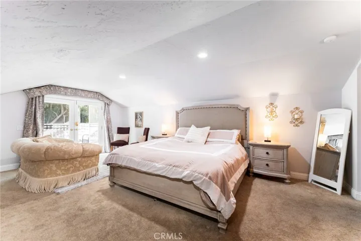 25013 Highspring Avenue, Newhall, California 91321