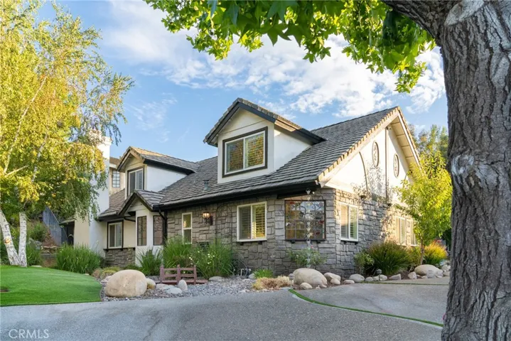 25013 Highspring Avenue, Newhall, California 91321