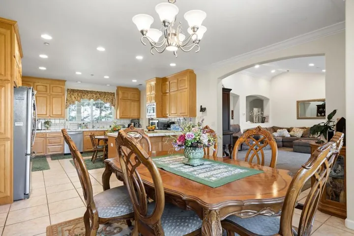 3665 Pacheco Pass Highway, Gilroy, California 95020