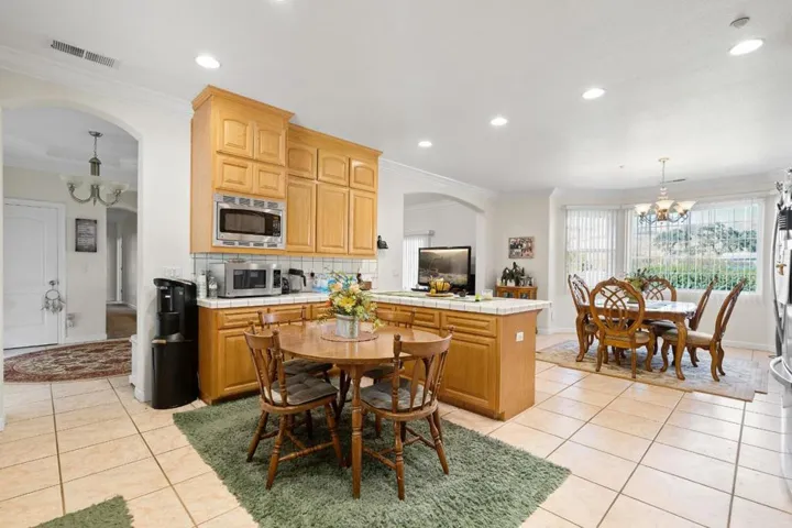 3665 Pacheco Pass Highway, Gilroy, California 95020