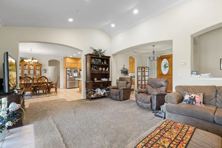 3665 Pacheco Pass Highway, Gilroy, California 95020