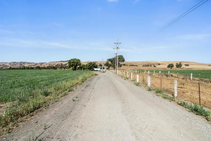 3665 Pacheco Pass Highway, Gilroy, California 95020
