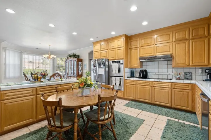 3665 Pacheco Pass Highway, Gilroy, California 95020