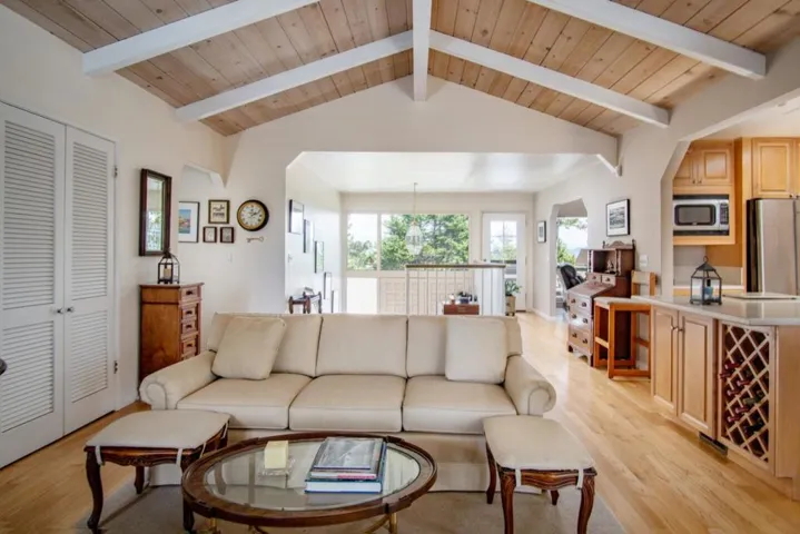 1 Stratford Place, Monterey, California 93940