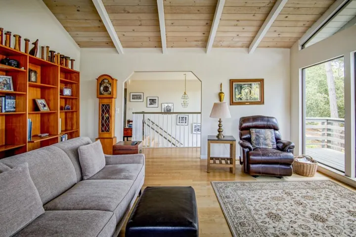 1 Stratford Place, Monterey, California 93940