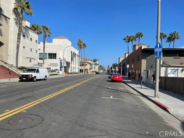 214 Walnut Avenue, Huntington Beach, California 92648 home-pic-13