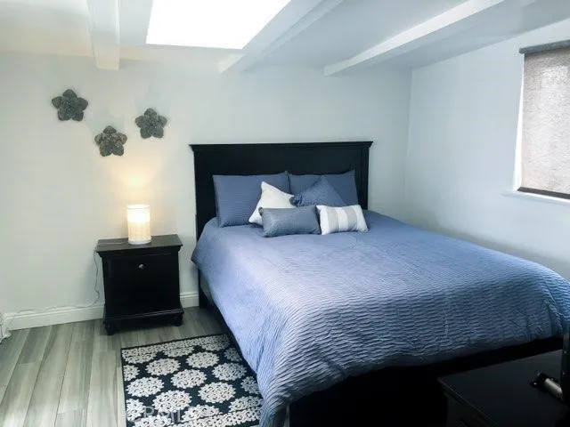214 Walnut Avenue, Huntington Beach, California 92648 home-pic-4