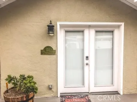 214 Walnut Avenue, Huntington Beach, California 92648 home-pic-0