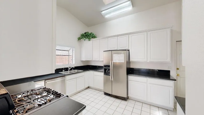 30370-Travis-Ave-Cathedral-City-CA-92234