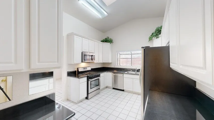 30370-Travis-Ave-Cathedral-City-CA-92234